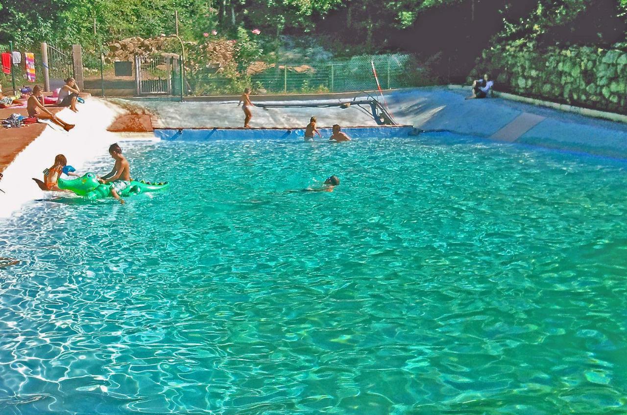 Camping Le P'Tit Bonheur Escaro Exterior photo